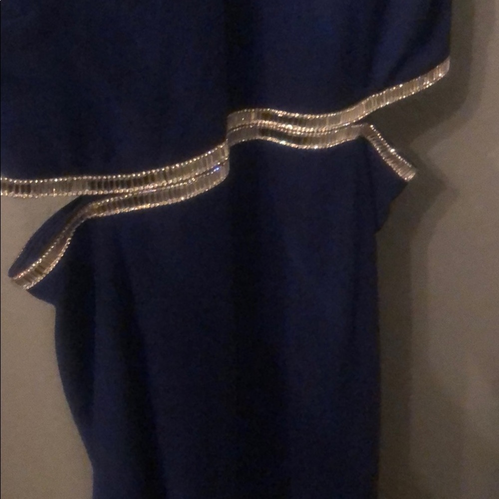 Dress - Picture 4 of 5